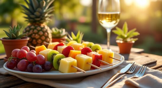 découvrez comment préparer des brochettes de fruits fraîches et colorées pour sublimer vos apéritifs d'été et ravir vos invités avec une touche saine et gourmande.